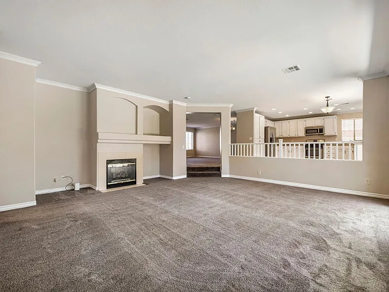 946 Saddle Horn Dr — Photo 8