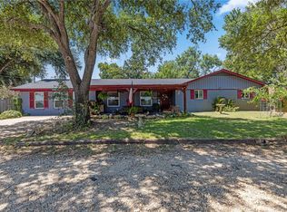 1225 N Rockdale St, Lexington, TX 78947