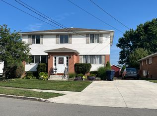 30 Majestic Ter, Buffalo, NY 14218