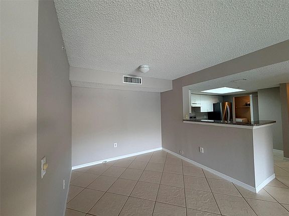 3rd image of 5025 Wiles Rd APT 101