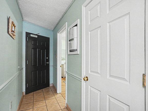 3rd image of 1210 Waccamaw Dr. #1012