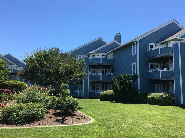 4842 Bay Landing Dr, Virginia Beach, VA 23455