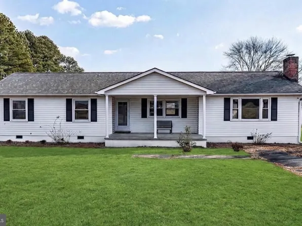 1928 Lake Rd, Lottsburg, VA 22511