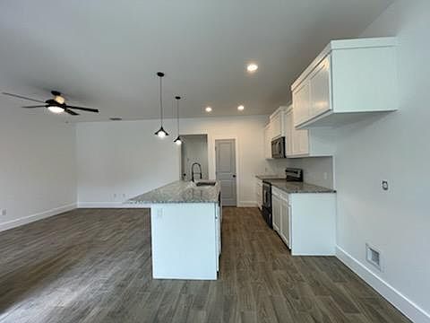 4th image of 4209 Walnut Hills Dr
