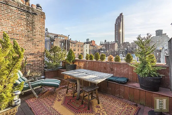 Rented by Halstead Real Estate | media 6