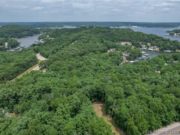148 Sioux Rd, Lake Ozark, MO 65049