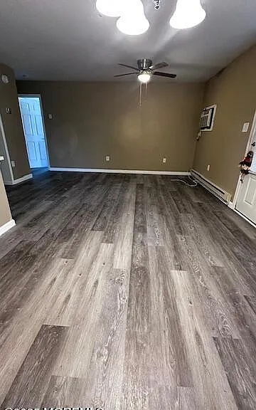 118 Amberly Dr #J — Photo 11