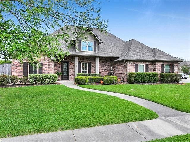 1st image of 311 Winding Brook Dr