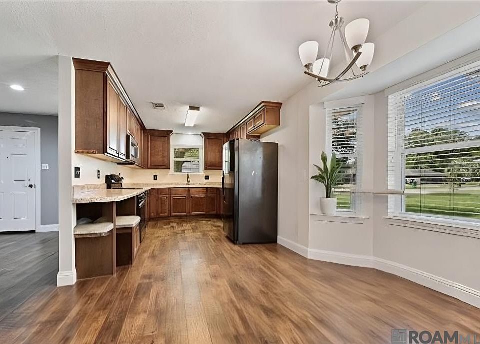 1st image of 25858 Shadow Brook Ave