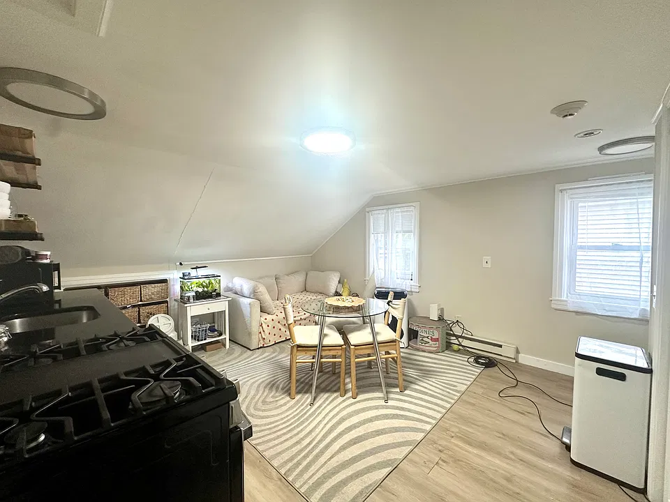 154 Bradford St #4