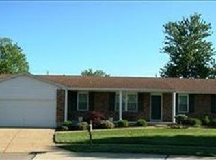 6440 Farmcrest Ct, Saint Louis, MO 63129