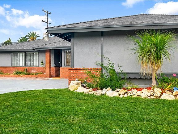3rd image of 19121 Dunbrooke Ave