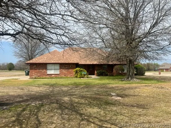 4100 Eagle Crest Dr, Muskogee, OK 74401