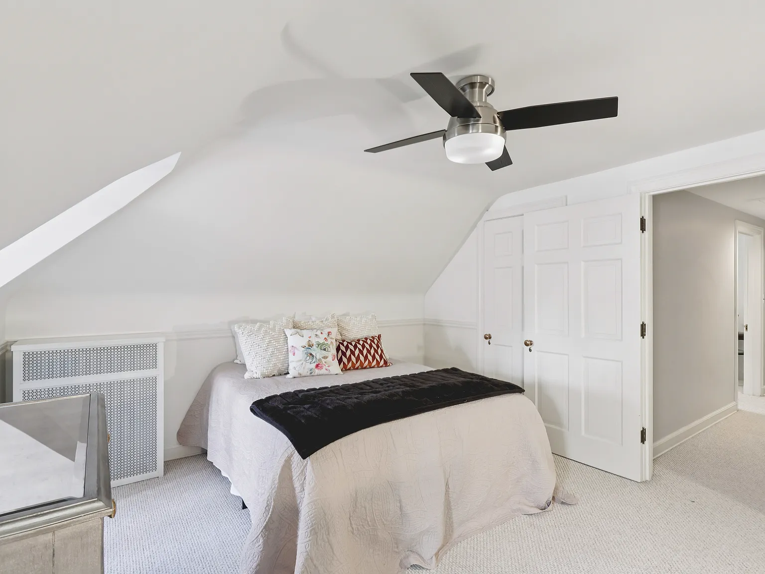 1 bed, 4476 sqft, $1,150 — Photo 3