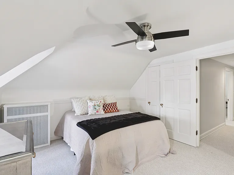 2506 Guilford Rd — Photo 3