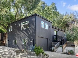 20402 Paradise Ln, Topanga, CA