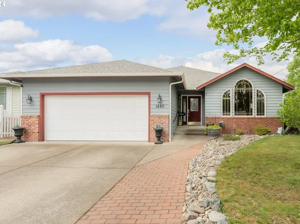 1480 NW Domenico Dr, Roseburg, OR 97471