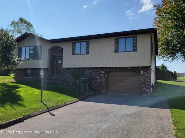 2 Marion Cir, Throop, PA 18512