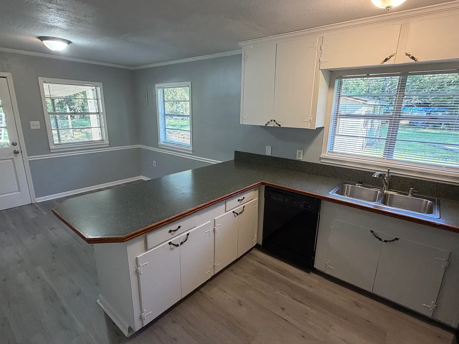 2 bed, 1024 sqft, $1,125 — Photo 4