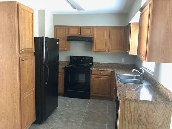 4th image of 608 Thomas Ave