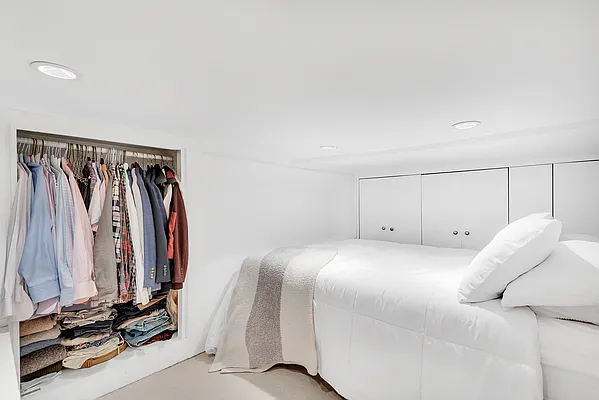 Rented by Cooper & Cooper Real Estate | media 6