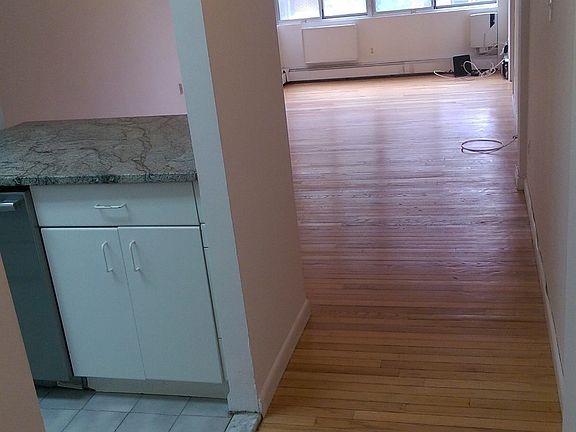 2nd image of 6739 Clyde St APT 3