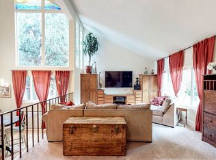 17430 Hiawatha St, Granada Hills, CA 91344