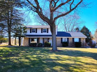 W186N6953 Marcy Rd, Menomonee Falls, WI 53051