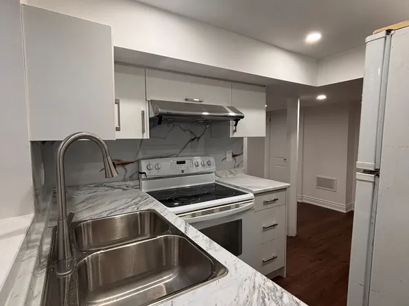 12 Holmstead Ct #Basement, Brampton, ON L6S 1R9