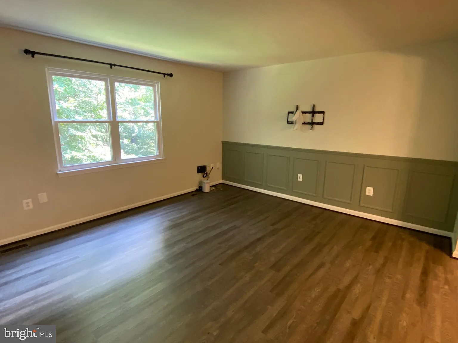 3 bed, 1.5 bath, 2040 sqft, $2,200 — Photo 4