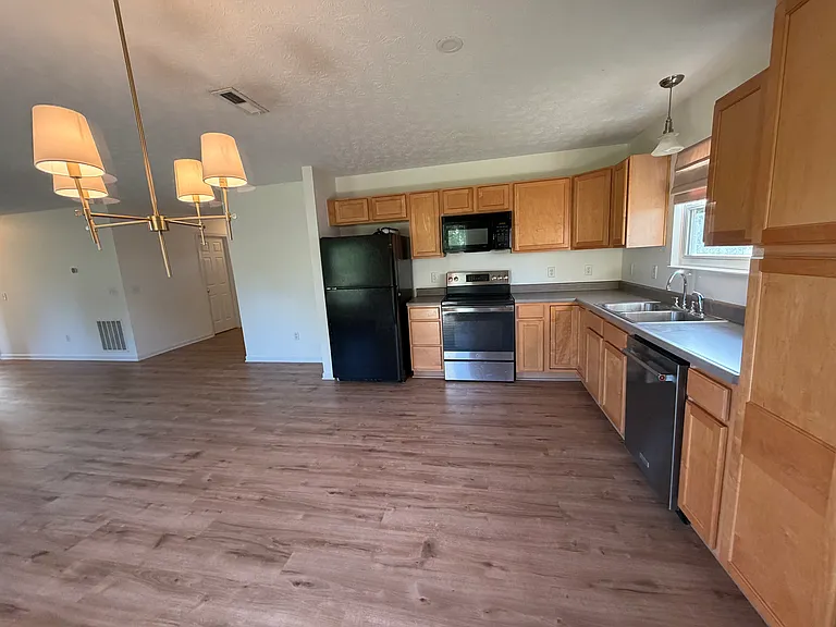 2306 Hazelnut Dr — Photo 14