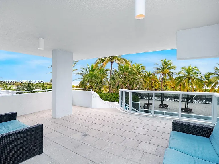 9201 Collins Ave #321 — Photo 27