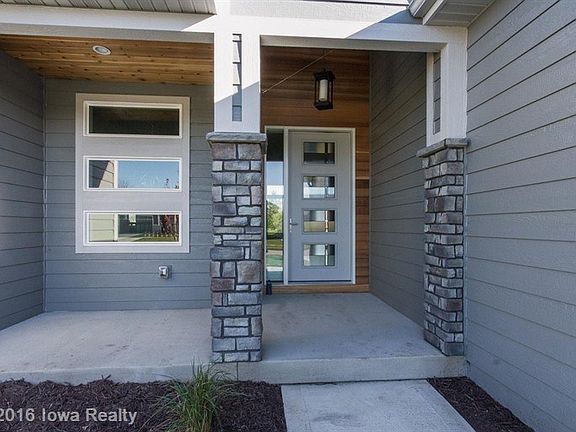 2nd image of 1341 Twelve Oaks Dr