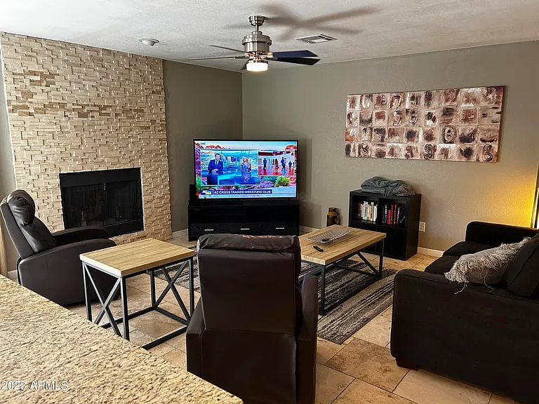 6002 E Beck Ln — Photo 8
