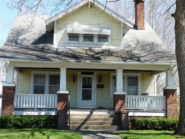 11 Delaware Ave, Danville, IL 61832