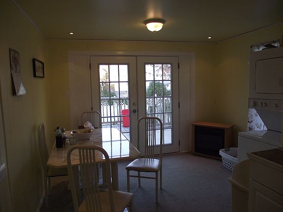 3rd image of 921 Merrick Ave