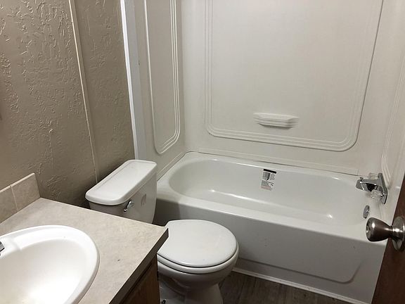 5th image of 400 26th St #10579529