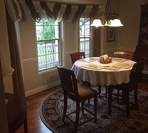 4th image of 24 Derbyshire Ln