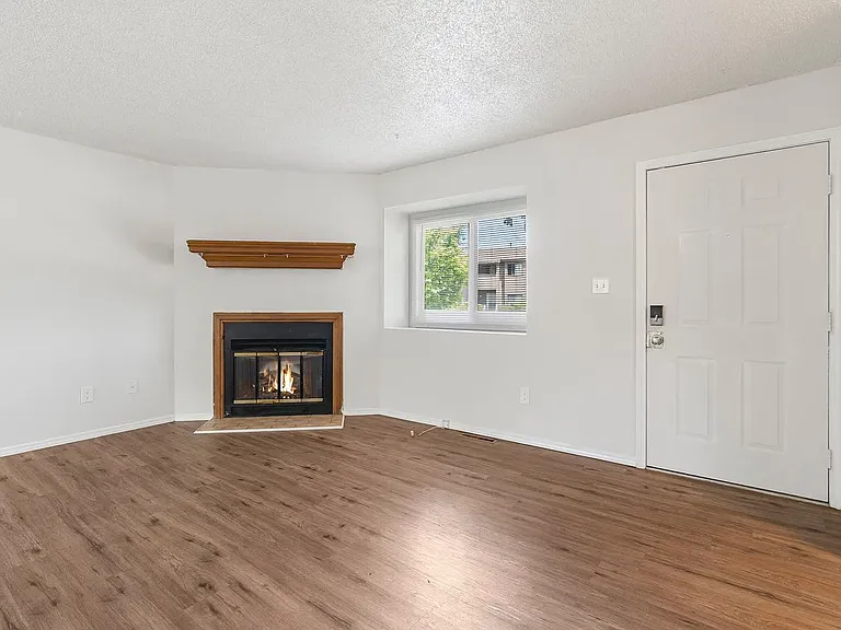 1707 E Walnut Lawn St — Photo 17