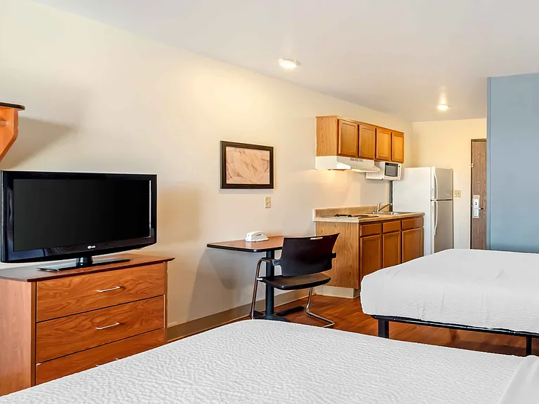 Studio Suite - 2 Full Beds