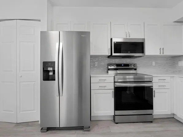 2200 S Cypress Bend Drive #402, Pompano Beach, FL 33069