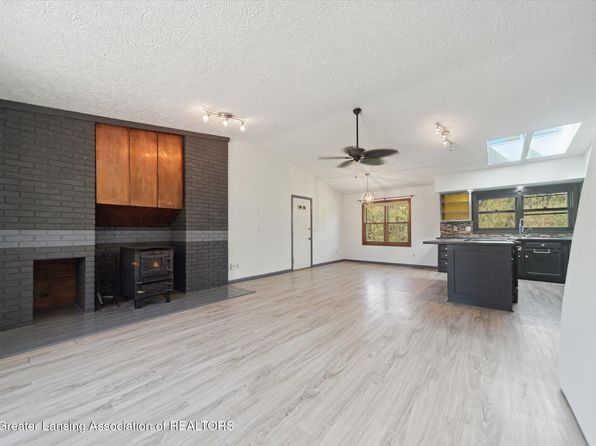 1971 N Michigan Rd, Eaton Rapids, MI 48827