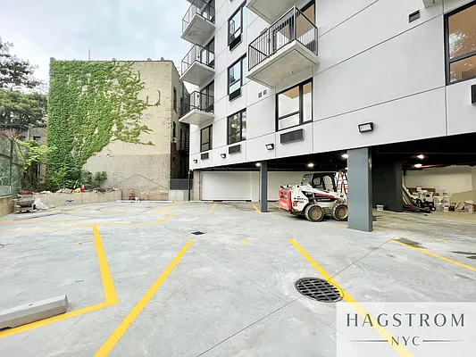 Rented by Hagstrom Management Inc | media 31