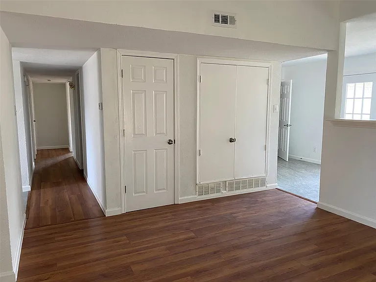854 Timberdale St — Photo 13
