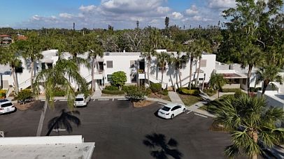 1st image of 418 Spring Lakes Blvd