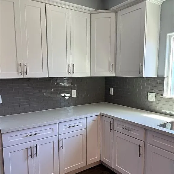 138 N Gage Ave E — Photo 4