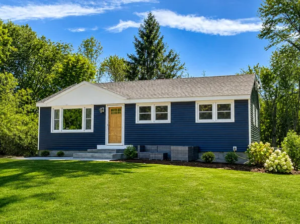 38 Pond Drive, North Stonington, CT 06359