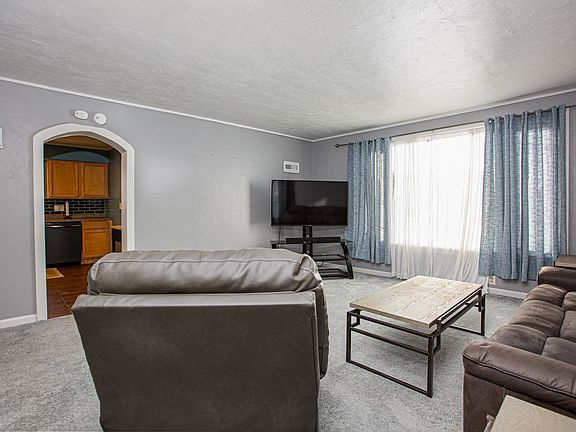 5th image of 300 Jewett St