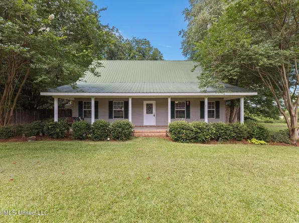 462 Sunset Williamsburg Rd, Collins, MS 39428