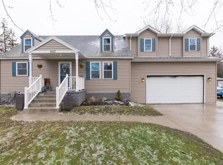 823 Fisher Rd, Buffalo, NY 14224